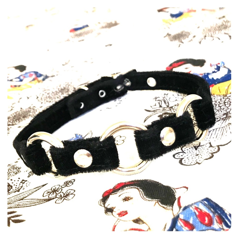 Dolls Kill velvet choker